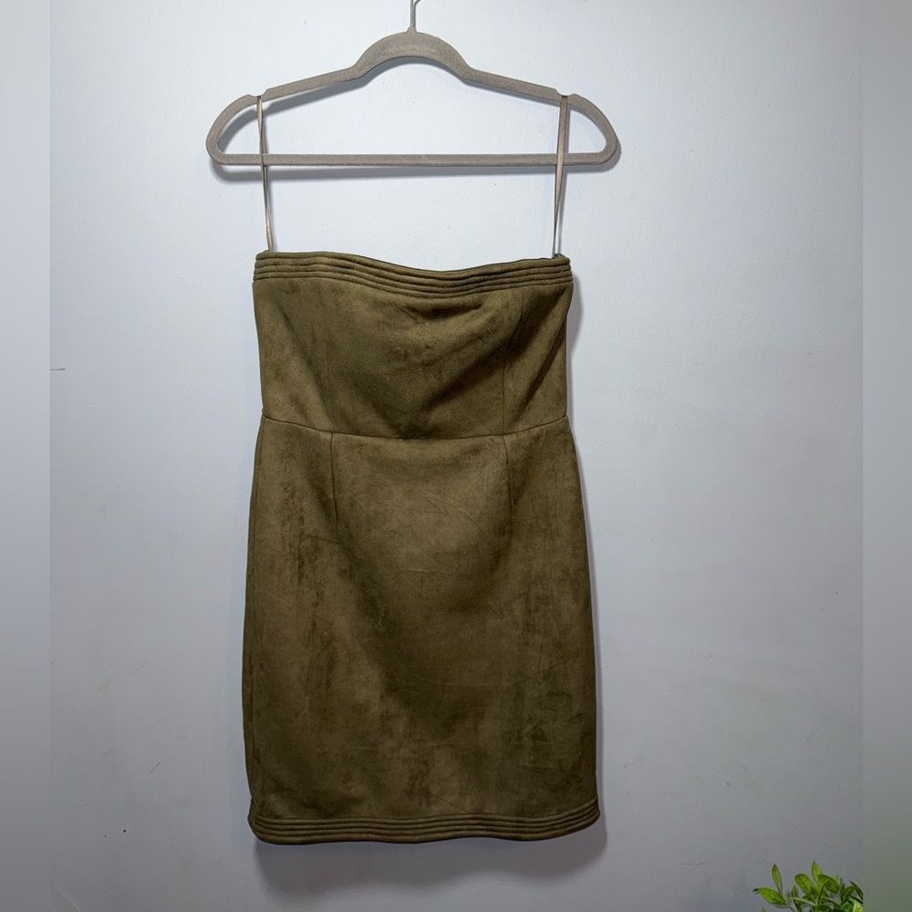 BxRunway Women’s Olive Suede Strapless Mini Dress Size Large EUC fall night out